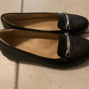 Naturalizer black Loafers